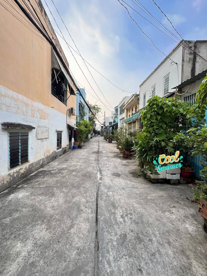 Nhà phố Bình Trị Đông A 50m² giá 5.85 tỷ - Tiện nghi đầy đủ, sẵn sàng vào ở!