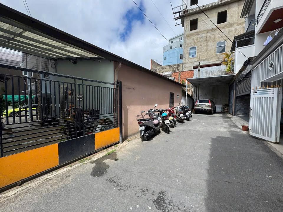 Đất Trần Quý Cáp Đà Lạt 126m² giá 8 tỷ - Sổ đỏ xây dựng ngay!