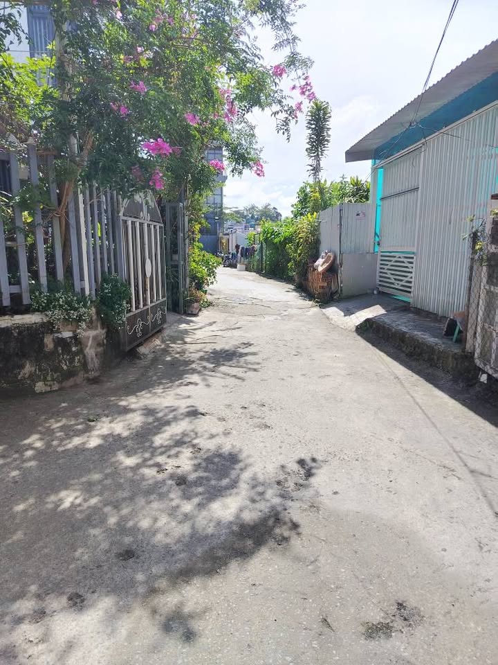 Nhà riêng Đà Lạt 60m² giá 2 tỷ - Vị trí đắc địa gần trường đại học!