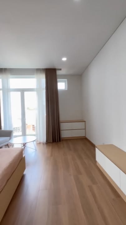 Căn hộ cho thuê đường Xuân Diệu, Đà Nẵng 8.5 triệu - Full nội thất, ban công rộng rãi!