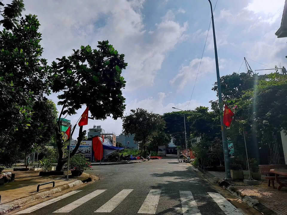 Đất Biệt Thự KDC Khang Điền 220m² giá 16.5 tỷ - Cơ hội đầu tư tuyệt vời!