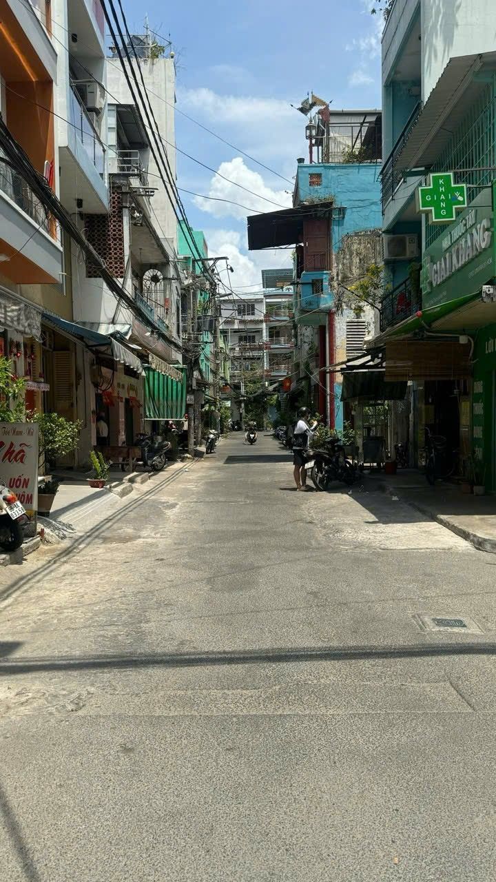 Nhà bán hẻm Lò Siêu, Q11 - Diện tích 35m² - Giá chỉ 6.5 tỷ!