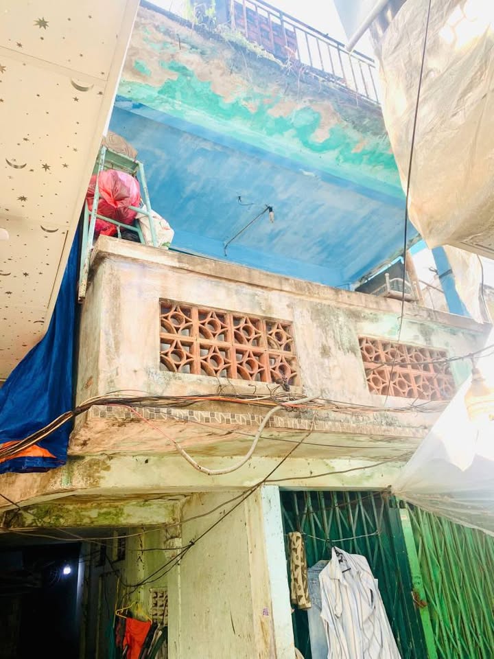 Nhà phố Cầu Ông Lãnh, Q1, 22m² giá 5.1 tỷ - Giao thông thuận tiện!