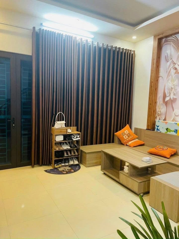 Nhà 2 tầng cho thuê tại Hải Tân, giá chỉ 3.5 triệu - Phù hợp cho gia đình và sinh viên!