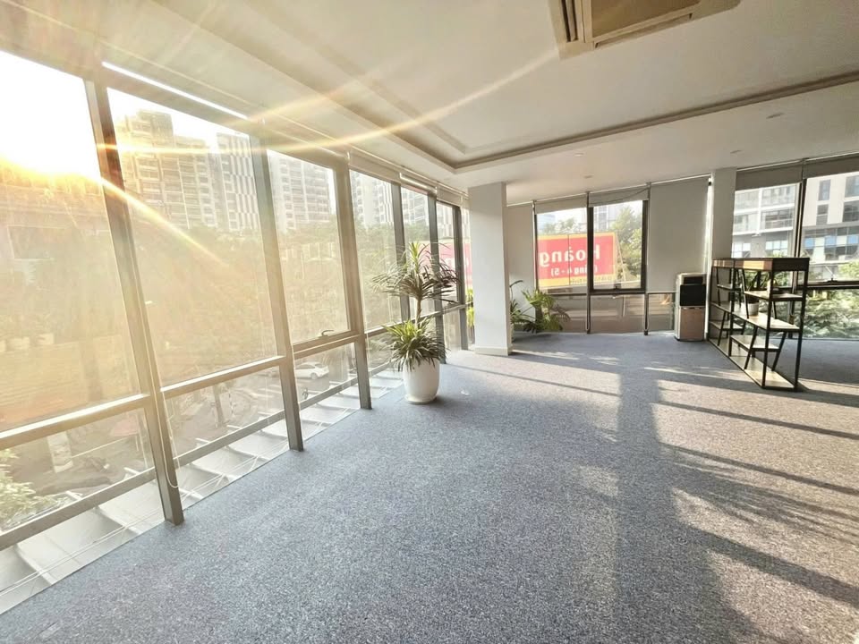 Văn phòng cho thuê tại Hoàng Quốc Việt, Cầu Giấy 70m² - Giá chỉ 14 triệu/tháng!
