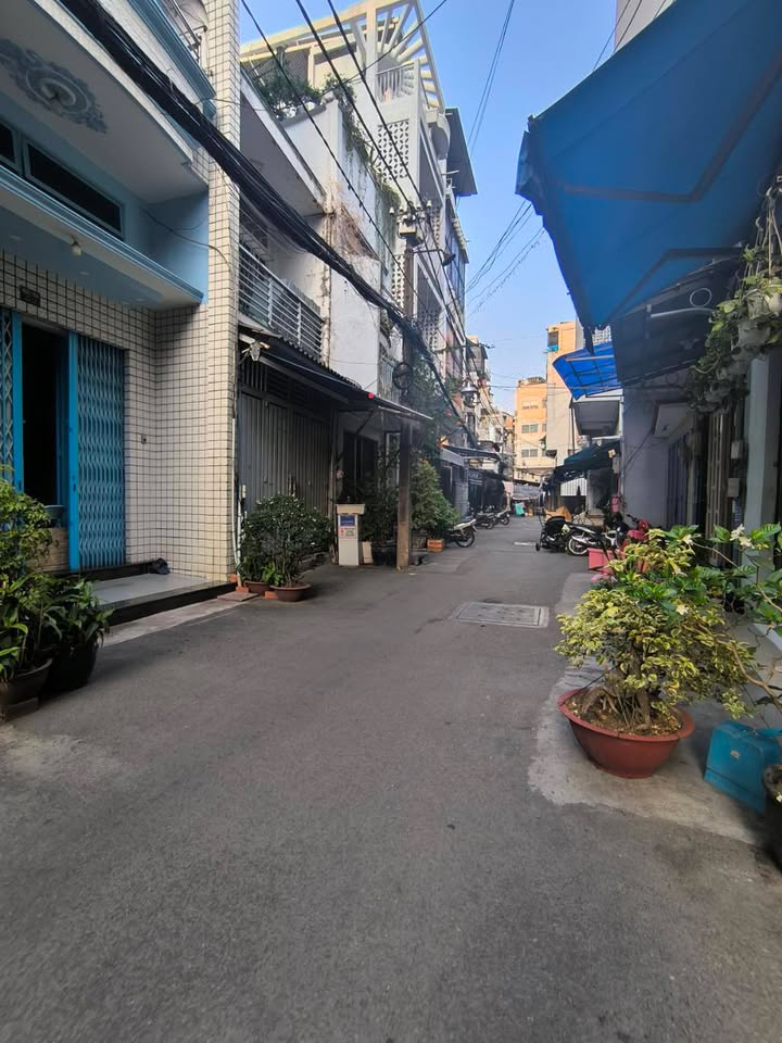 Nhà mặt hẻm Lê Văn Sỹ Q3, 40m² giá 7 tỷ - Đầu tư sinh lời lý tưởng!