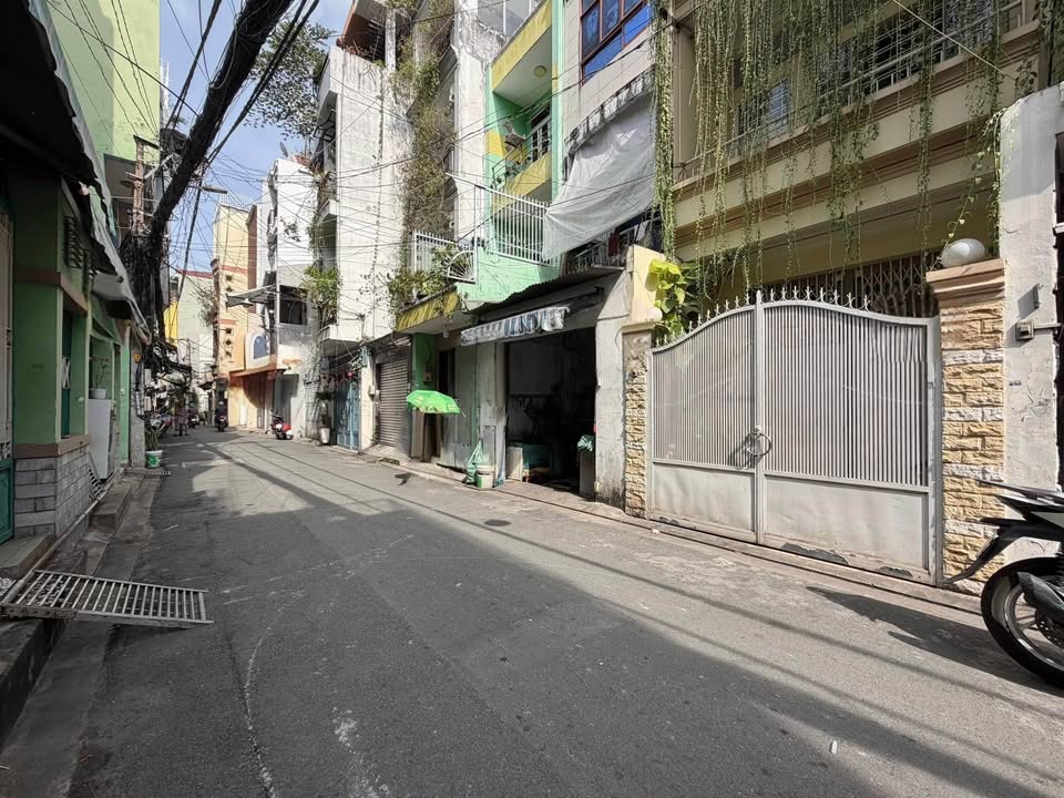 Nhà mặt tiền hẻm đường Cô Bắc, Phú Nhuận 61m² giá 12.8 tỷ - Ô tô tránh thoải mái!