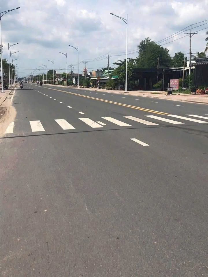 Đất mặt tiền Nguyễn Chí Thanh, Hòa Thành, Tây Ninh 3780m² - Giá chỉ 42 tỷ, thương lượng ngay!