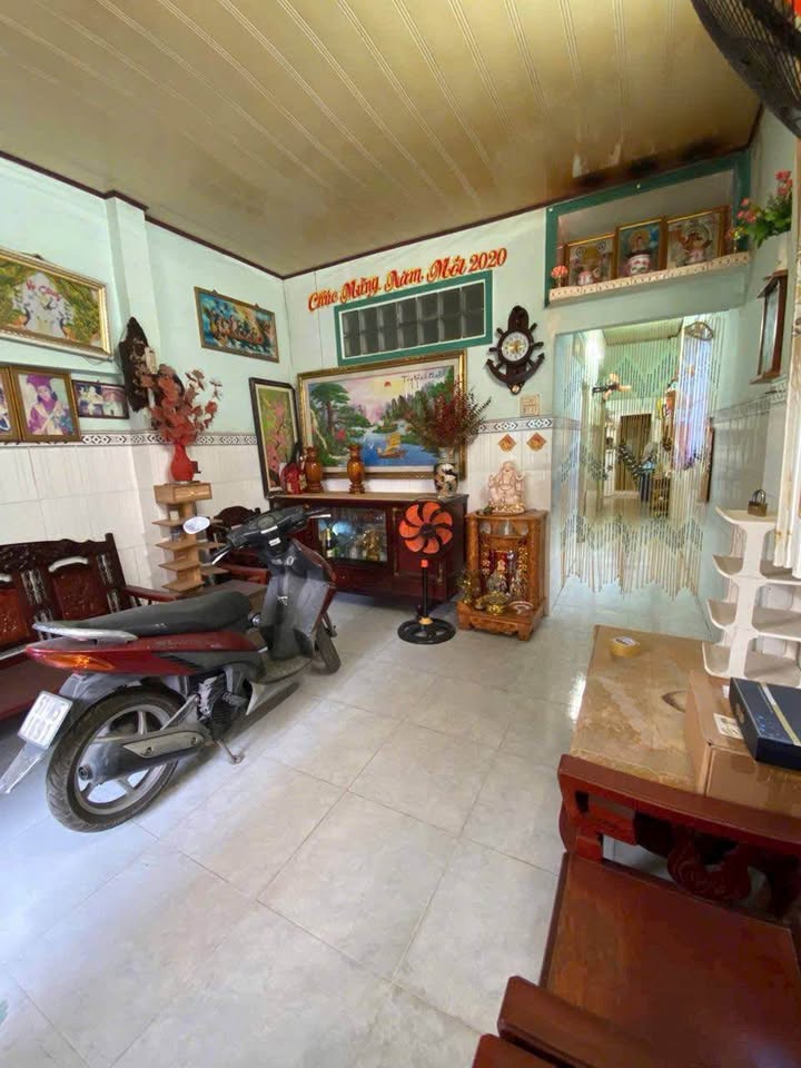 Nhà phố Cầu Xáng, Bình Chánh 54m² giá 2.5 tỷ - Khu đông đúc, tiện ích đầy đủ!