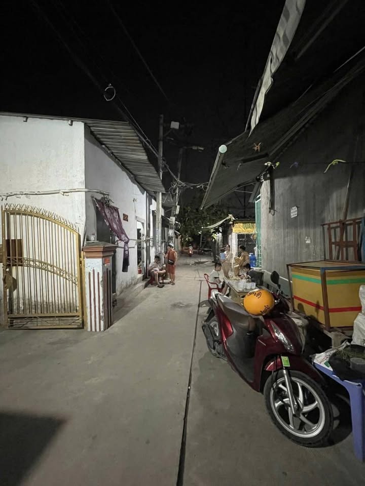 Nhà trọ 5 phòng An Lạc Bình Tân 80m² giá 4 tỷ - Đầu tư sinh lời cao!