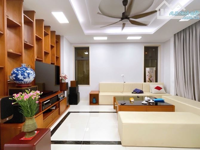Biệt thự sân vườn đơn lập lô góc Bắc Linh Đàm 140m² - Thiết kế hiện đại, giao dịch ngay!