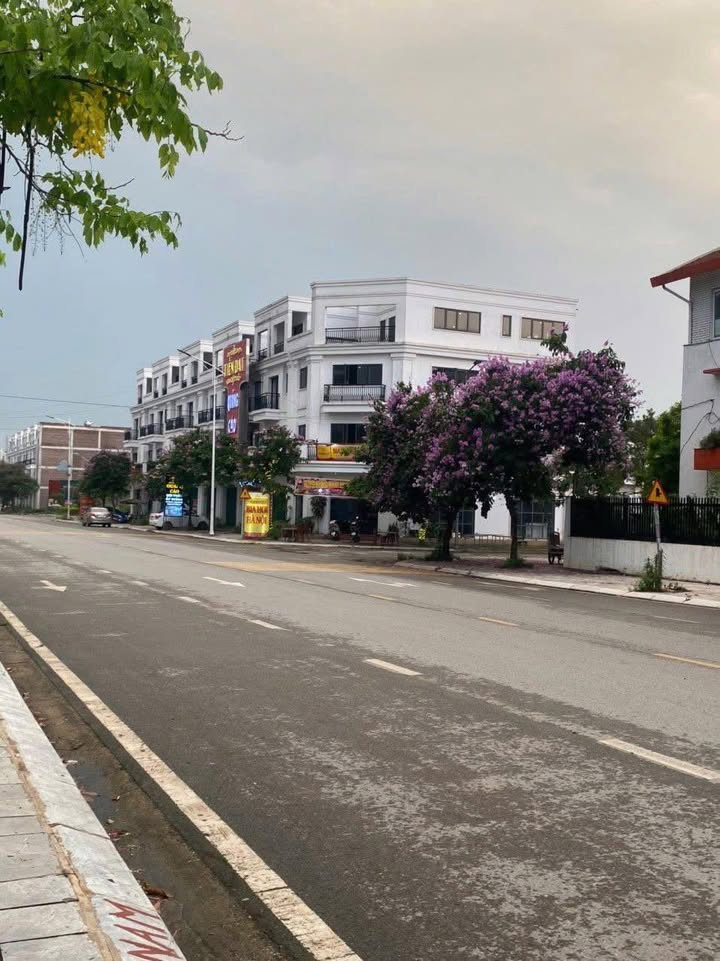 Nhà liền kề mặt đường Lê Quang Đạo, Xuân Hoà, 100m² giá 6 tỷ - Cơ hội đầu tư ngay!