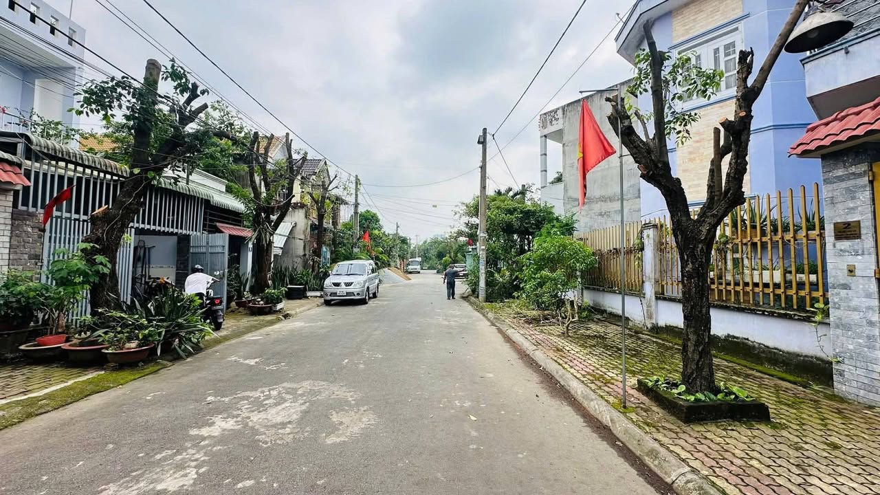 Lô đất Tái Định Cư Đông Hòa 100m² giá 4 tỷ - Đầu tư sinh lời hấp dẫn!