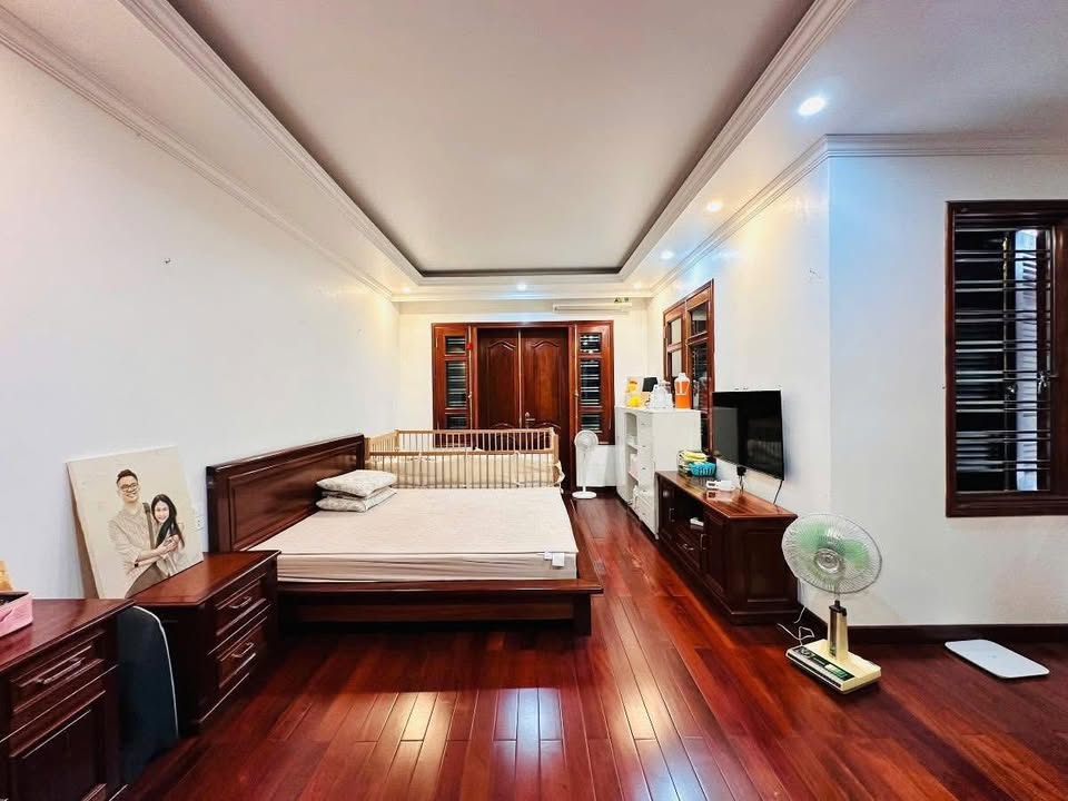 Nhà cho thuê Ngõ Hào Nam, Đống Đa, 60m² giá 17.5 triệu - Đầy đủ nội thất, chỉ việc vào ở!