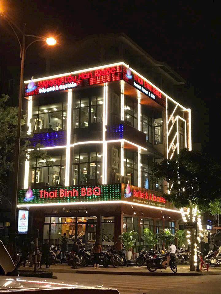 Cho thuê mặt phố Huỳnh Thúc Kháng Đống Đa 300m² - Vị trí vàng kinh doanh sầm uất!