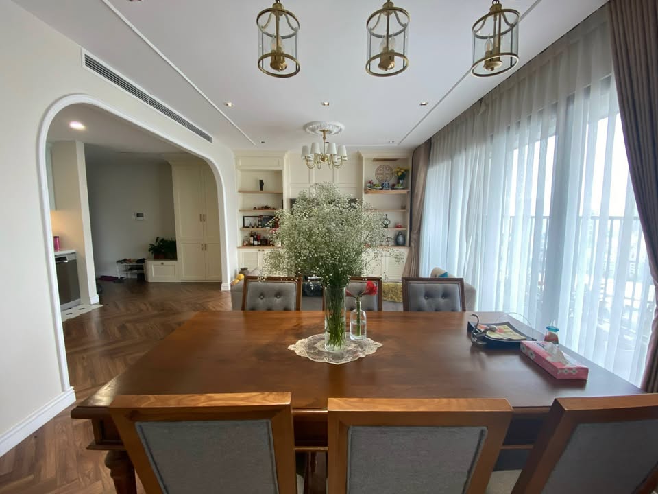 Căn hộ Vinhomes D'Capitale 3PN quận Cầu Giấy giá 25 triệu - Tiện ích đẳng cấp, sẵn sàng vào ở!