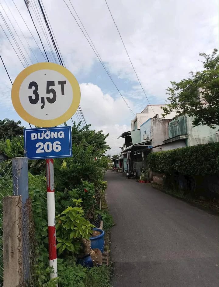 Đất nền Gò Công 326.11m² giá 2.3 tỷ - Đường nhựa 4m, thuận tiện giao thông!