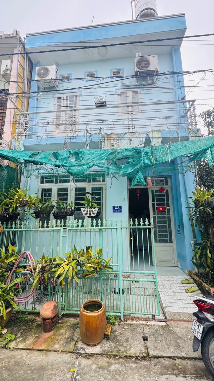 Nhà phố Mỹ Hòa, Long Xuyên 42m² giá 1.3 tỷ - Hẻm xe hơi thoáng mát!