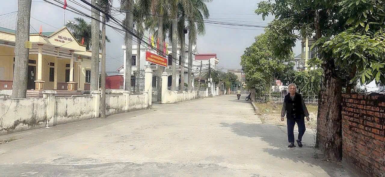 Đất nền Hồng Phong Nam Sách 80m² giá 1 tỷ - Vị trí đẹp, thổ cư hoàn toàn!