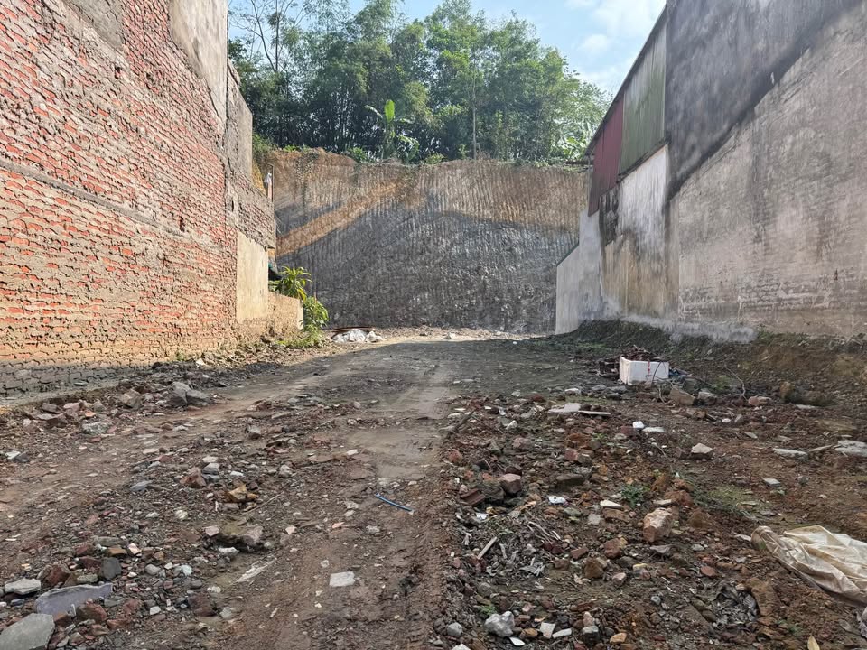 Đất nền Hoà Bình, Yên Bái 212.35m² giá 3 tỷ - Đầu tư sinh lời ngay!