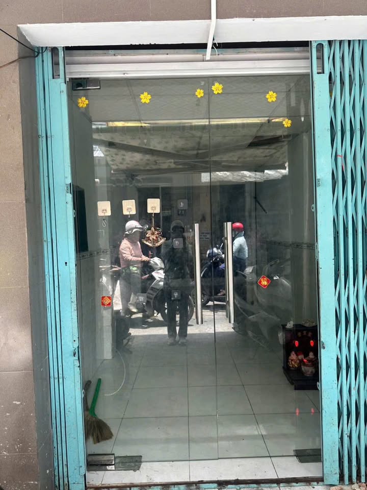 Nhà hai mặt tiền tại Nha Trang 35m² giá 3.5 tỷ - Sẵn sàng chuyển nhượng!