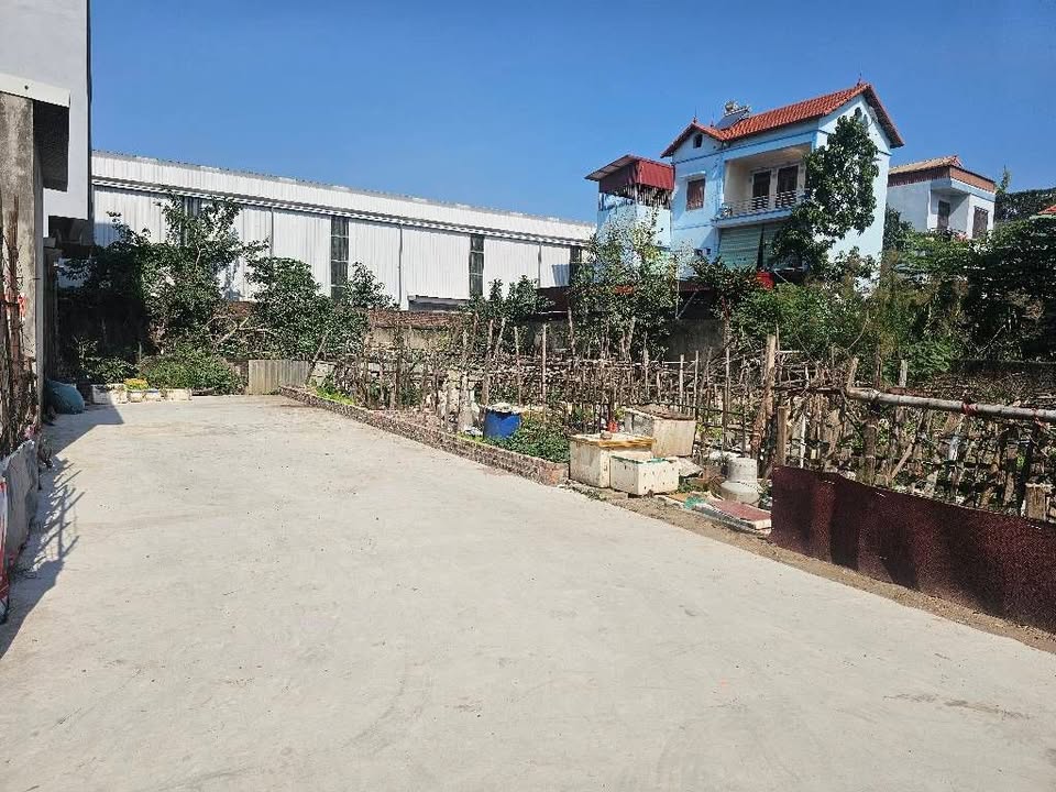 Đất phân lô góc Ngọc Hồi 100m² giá 8.x tỷ - Vị trí đắc địa gần khu công nghiệp