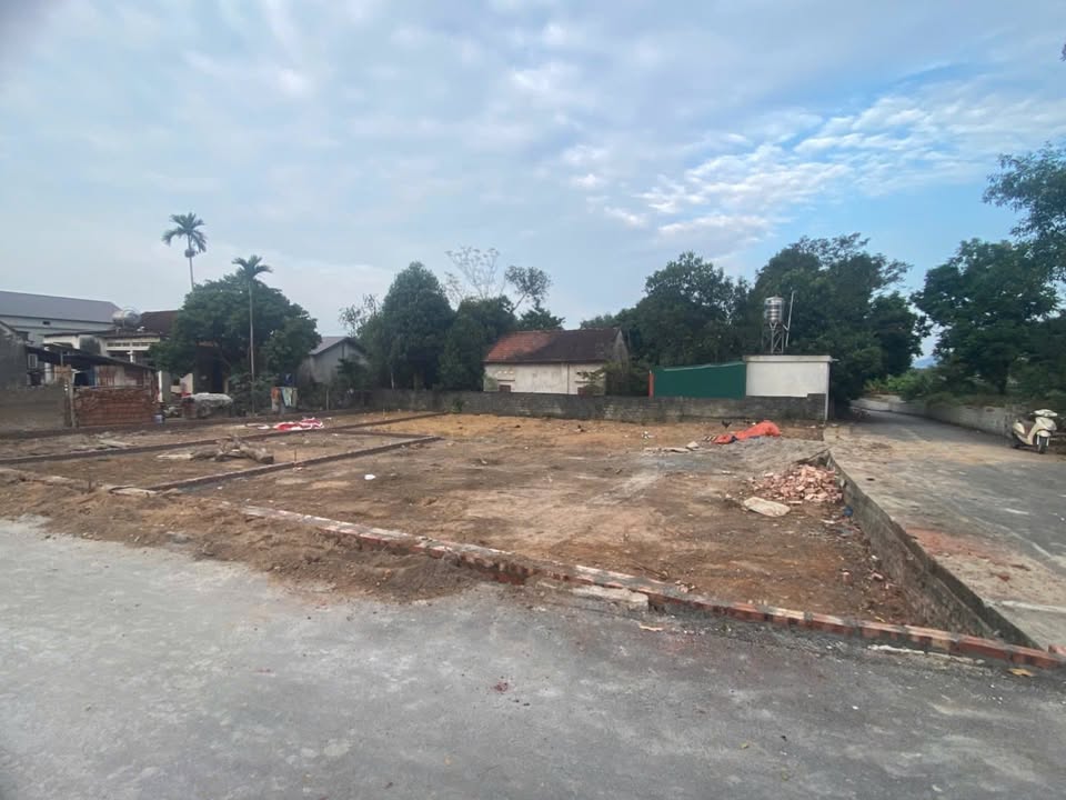 Đất thổ cư Hương Sơn 100m² giá 1.4 tỷ - Sổ hồng chính chủ, thông thoáng!