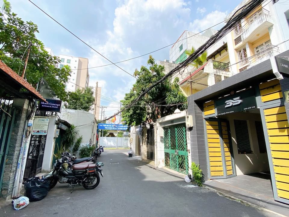 FrontHouse đường Nguyễn Bỉnh Khiêm, Quận 1, 68m² giá 19.5 tỷ - Kinh doanh sầm uất!