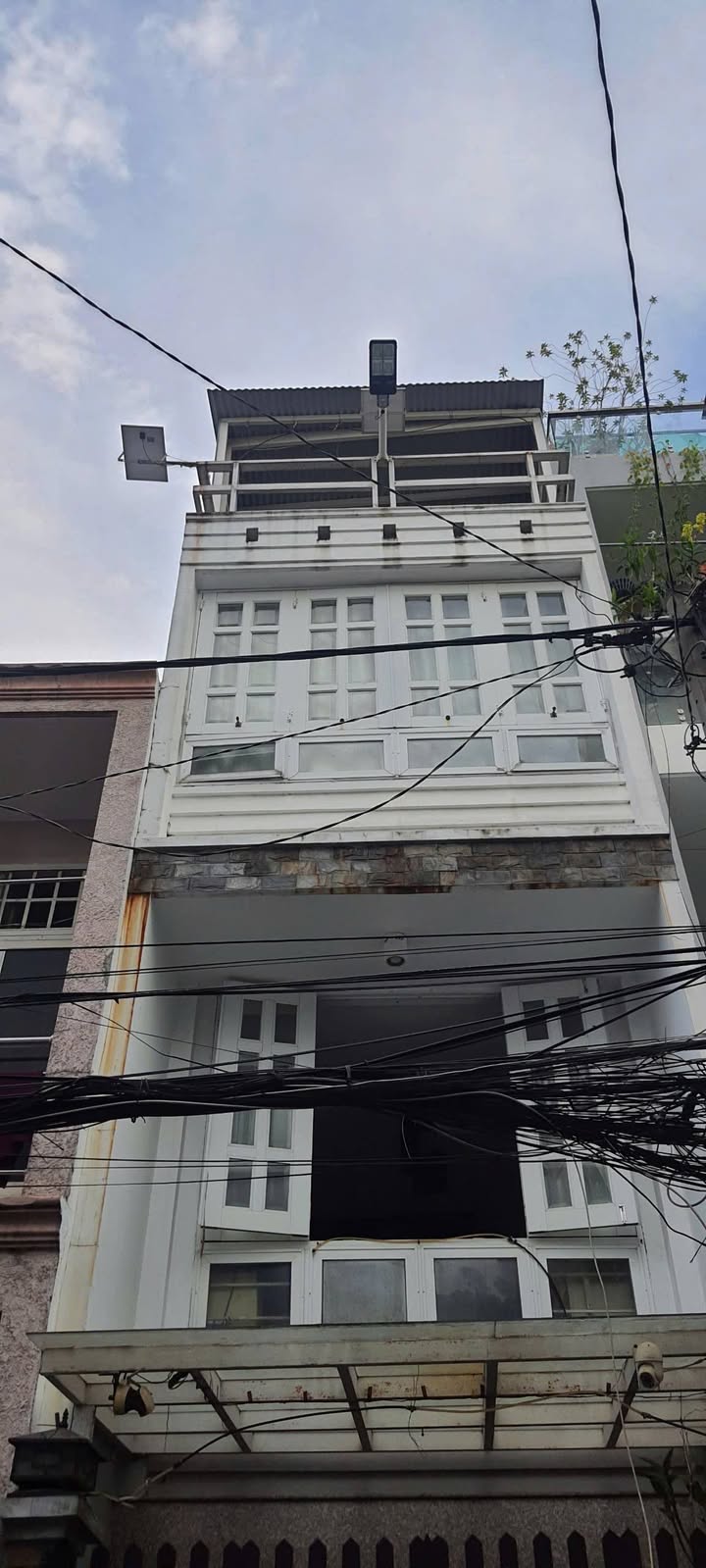 Nhà bán gấp hẻm xe hơi Trần Văn Đang, Quận 3, 30m² chỉ 4 tỷ - An ninh và tiện nghi!