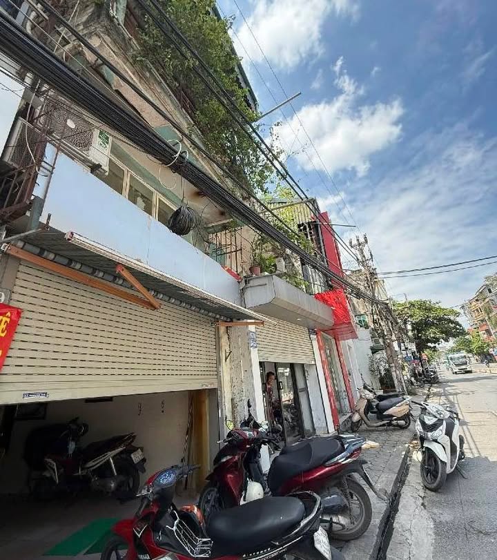 Nhà mặt đường Minh Khai, quận Hai Bà Trưng 46m² giá 11 tỷ - Kinh doanh thuận lợi!