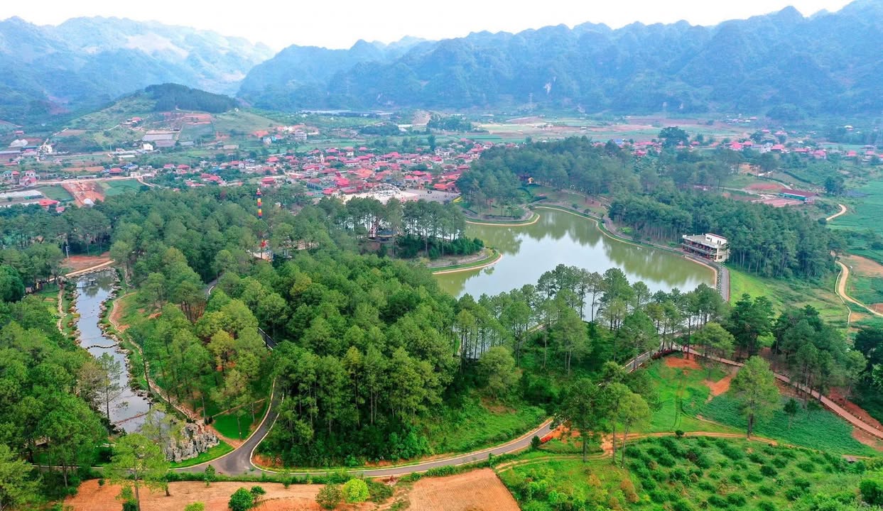 Đất Thổ Cư Bản Áng, Mộc Châu 2000m² - Đầu Tư Du Lịch Lý Tưởng!