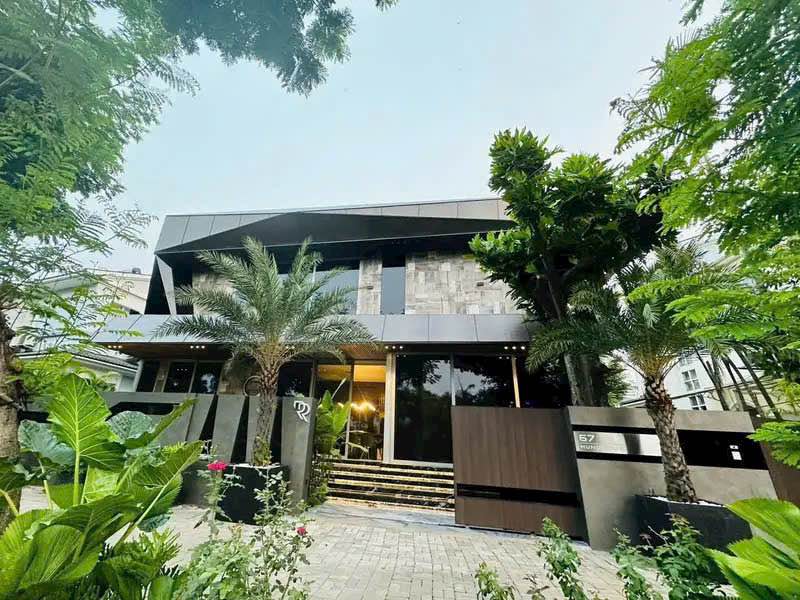 Biệt thự đơn lập Hưng Thái 2, Quận 7, 364m² giá 115 tỷ - Hồ bơi riêng, thang máy, full nội thất!
