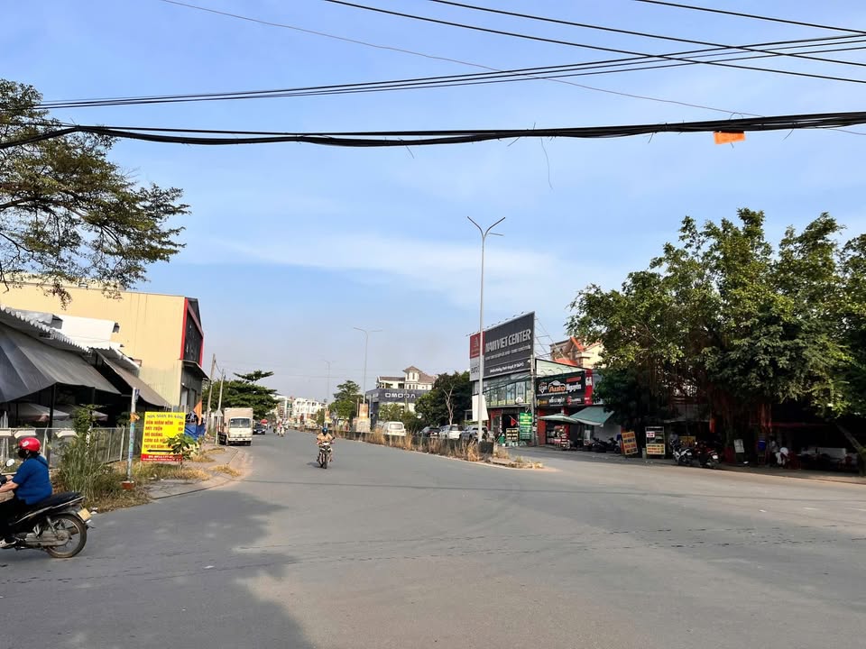 Đất nền góc đường Liên Phường, Quận 9, 930m² giá 200 triệu/m² - Đầu tư sinh lời cao!