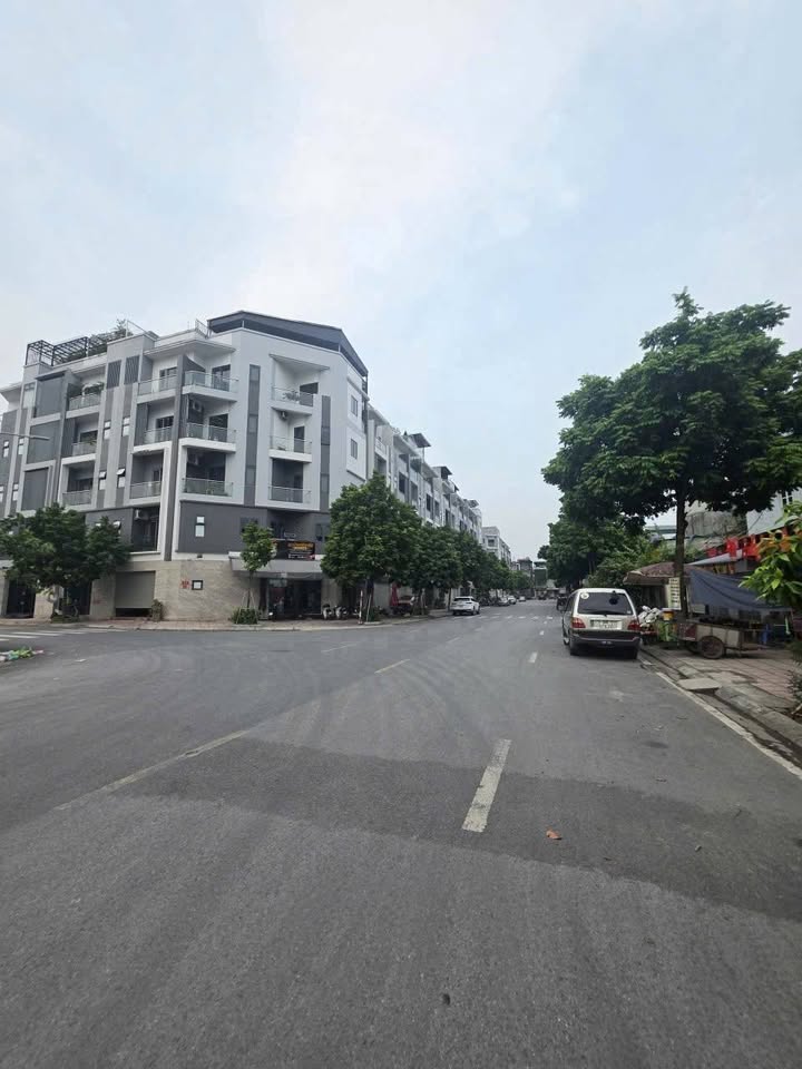 Đất mặt phố Lý Sơn, phường Việt Hưng, 88m² giá 23.32 tỷ - Cơ hội đầu tư hấp dẫn!