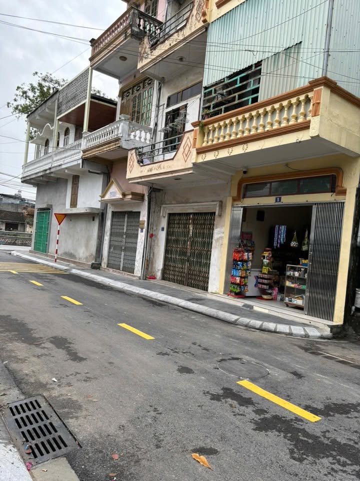 Nhà mặt đường Điện Biên, TP Nam Định 34m², giá chỉ 3 tỷ - Tiện kinh doanh ngay!