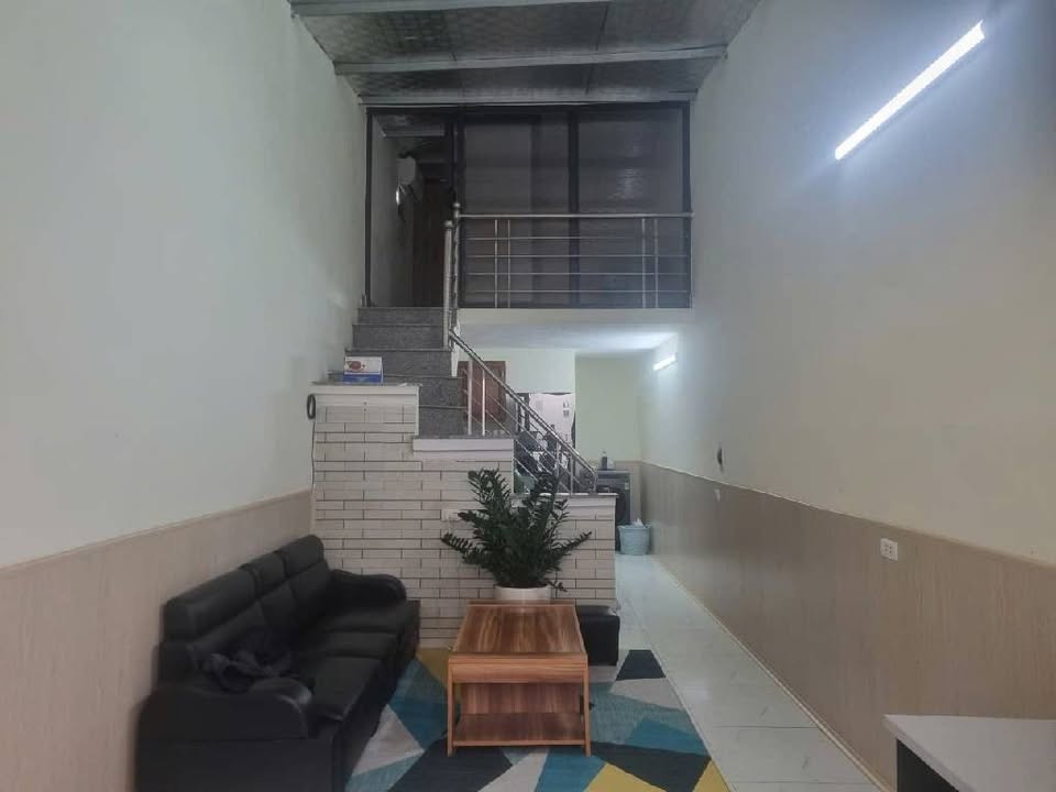 Nhà 2 tầng phố Vĩnh Hưng 30m² giá 1.85 tỷ - Cơ hội sở hữu ngay!