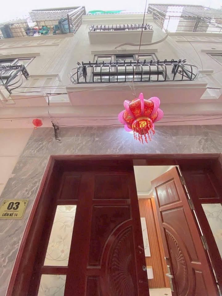 Nhà 3 tầng Đông La, 32m² giá 3.68 tỷ - Thiết kế hiện đại, thương lượng tốt!