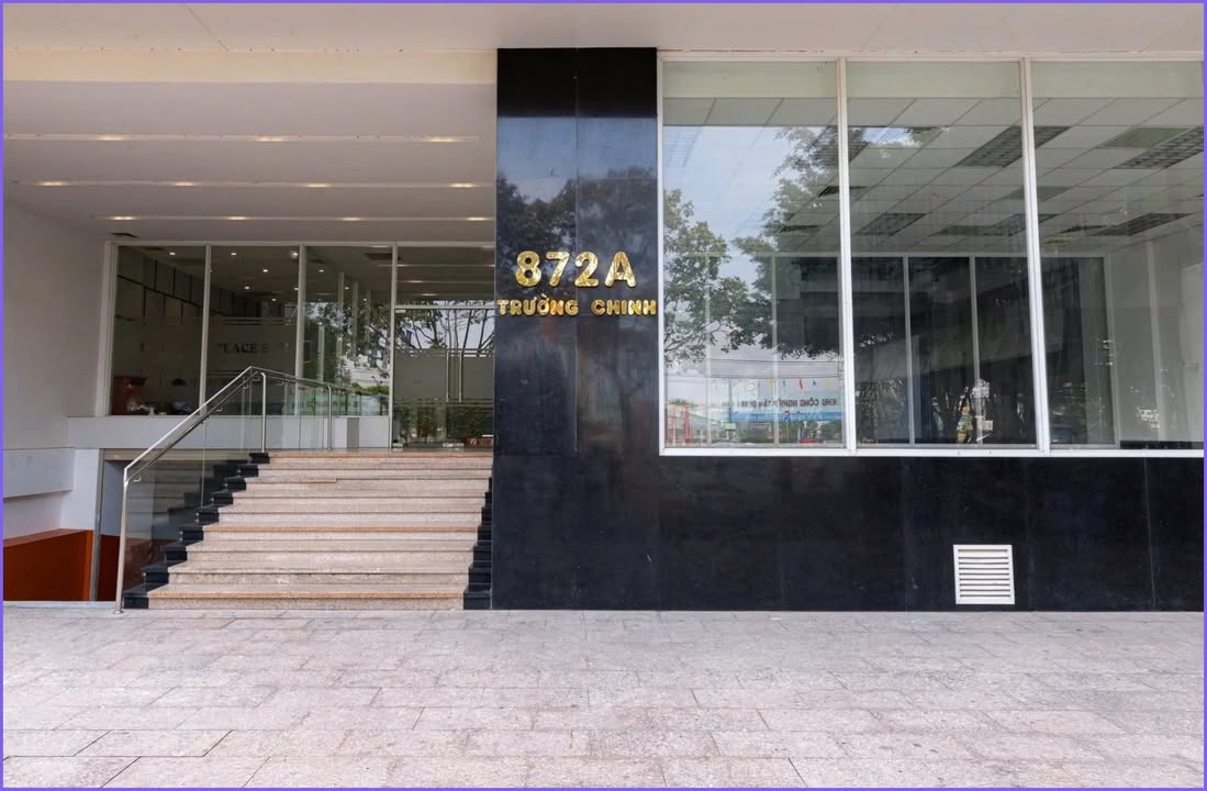 Nhà mặt tiền đường Trường Chinh, Q.Tân Bình 175m² giá 300 triệu - Phù hợp cho showroom và trung tâm đào tạo!