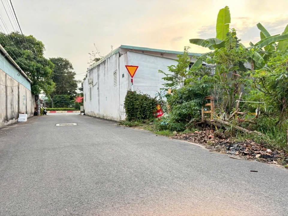 Đất mặt tiền Võ Thị Sáu, Long Tâm, Bà Rịa - 108m² giá 2 tỷ - Cơ hội đầu tư tuyệt vời!