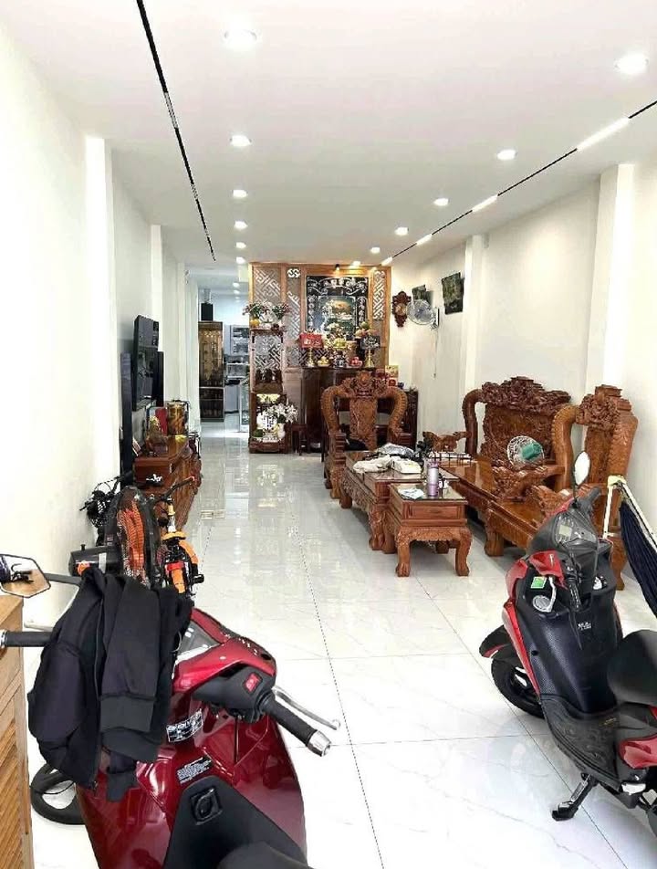 Nhà phố Lê Đại Hành Quận 11 80m² giá 9 tỷ - Thiết kế siêu đẹp, nội thất cao cấp!