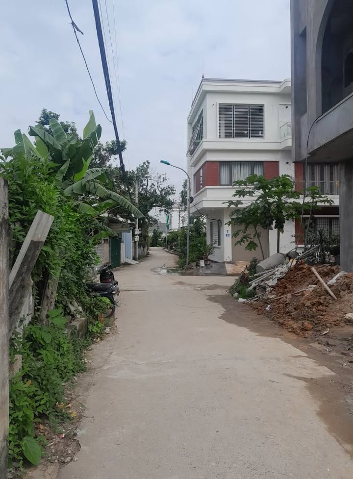 Đất nền ở Thịnh Lang Hòa Bình 100m² giá 2 tỷ - Mặt tiền 2 hướng