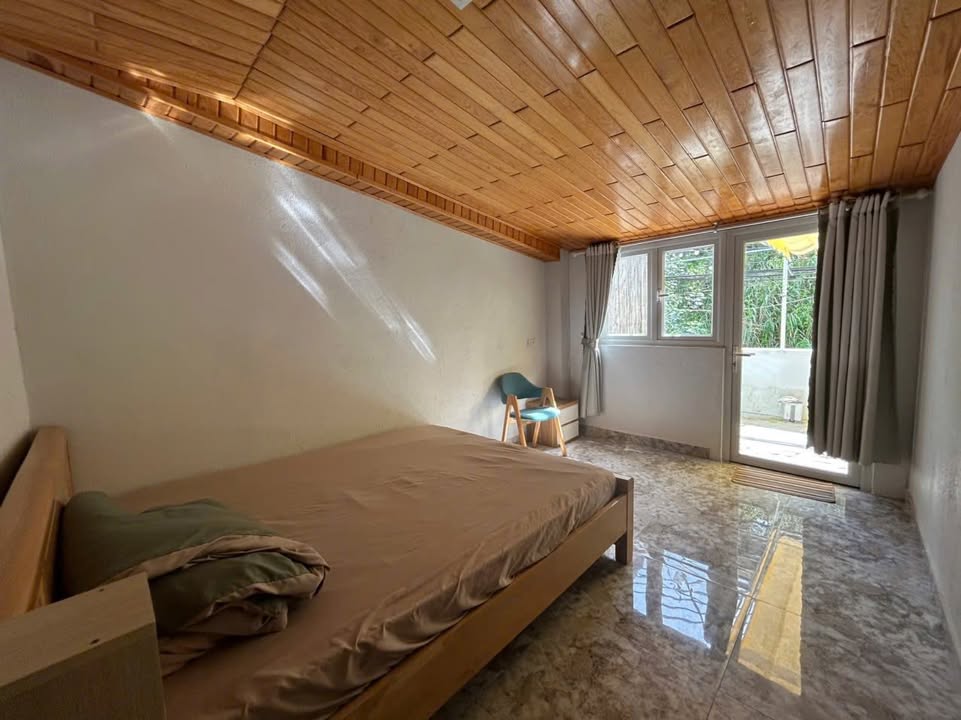 Căn hộ cho thuê đường Triệu Việt Vương, Đà Lạt 3PN giá 9 triệu - Sân thượng rộng rãi thoáng mát!