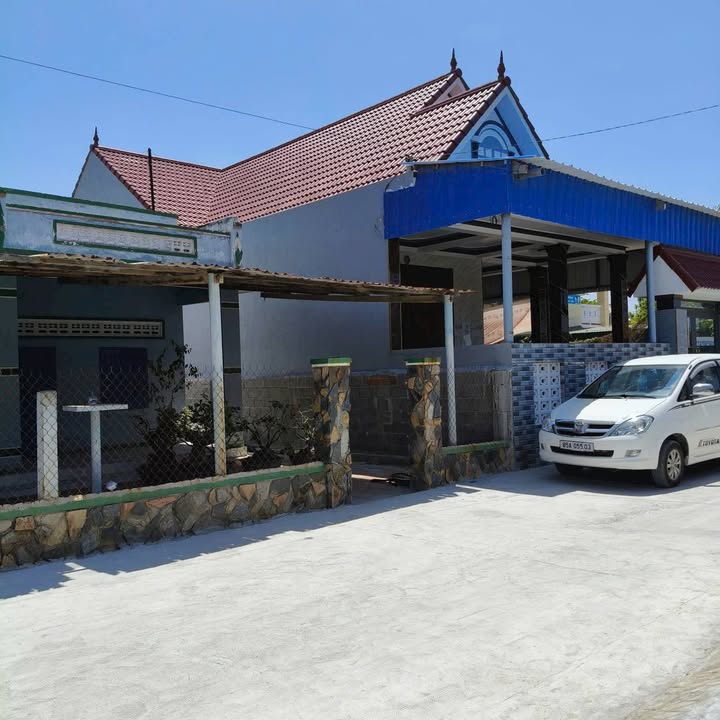 Bán nhà cấp 4 Phước Dinh 252m² giá 2.35 tỷ - Cách bãi tắm 100m!