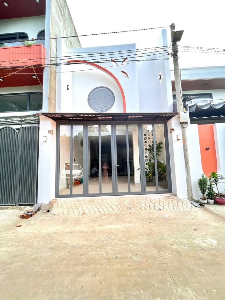 Nhà đẹp Định Hòa Thủ Dầu Một 70m² giá 2.75 tỷ - Chính chủ bán gấp!