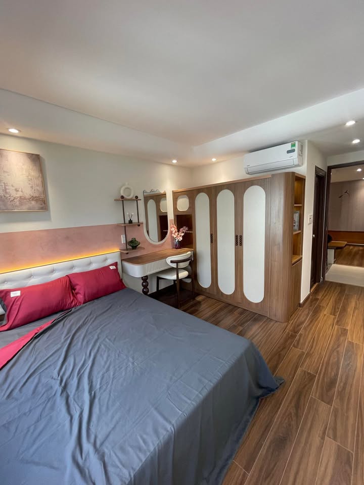 Nhà 5 tầng đường Phan Xích Long, 50m² giá 6 tỷ - Căn góc phong thủy tốt!