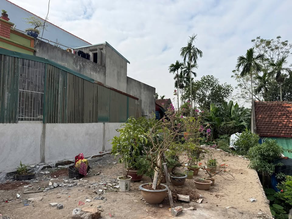 Nhà mặt đường kinh doanh Vĩnh Trụ, Lý Nhân 140m² giá 3 tỷ - Đầu tư sinh lời lý tưởng!