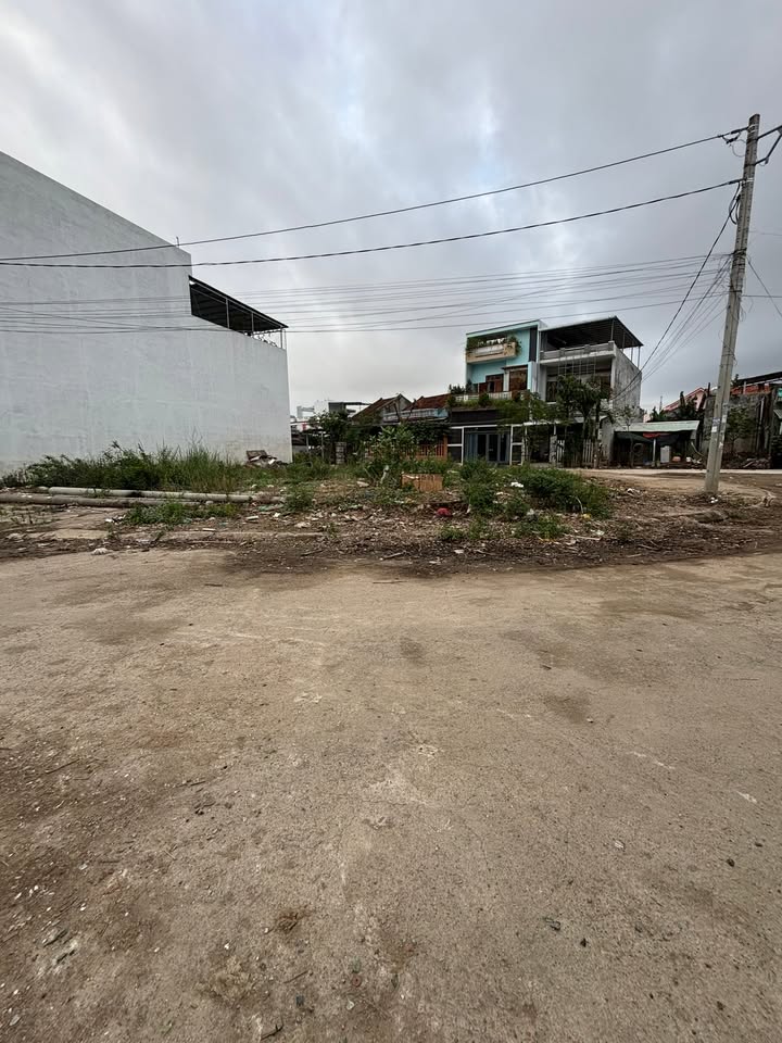 Đất góc cua 3 mặt tiền Hòa An 190m² giá 4.2 tỷ - Cơ hội đầu tư hấp dẫn!