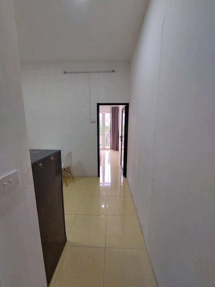 Nhà cho thuê 1 phòng ngủ tại 93 Trung Kính, Cầu Giấy - Nội thất đầy đủ, giá tốt!