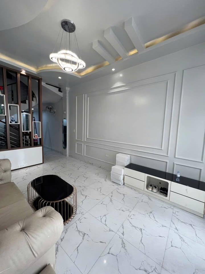 Nhà đẹp Lạch Tray 42m² giá 2.75 tỷ - Full nội thất cao cấp, ở ngay!