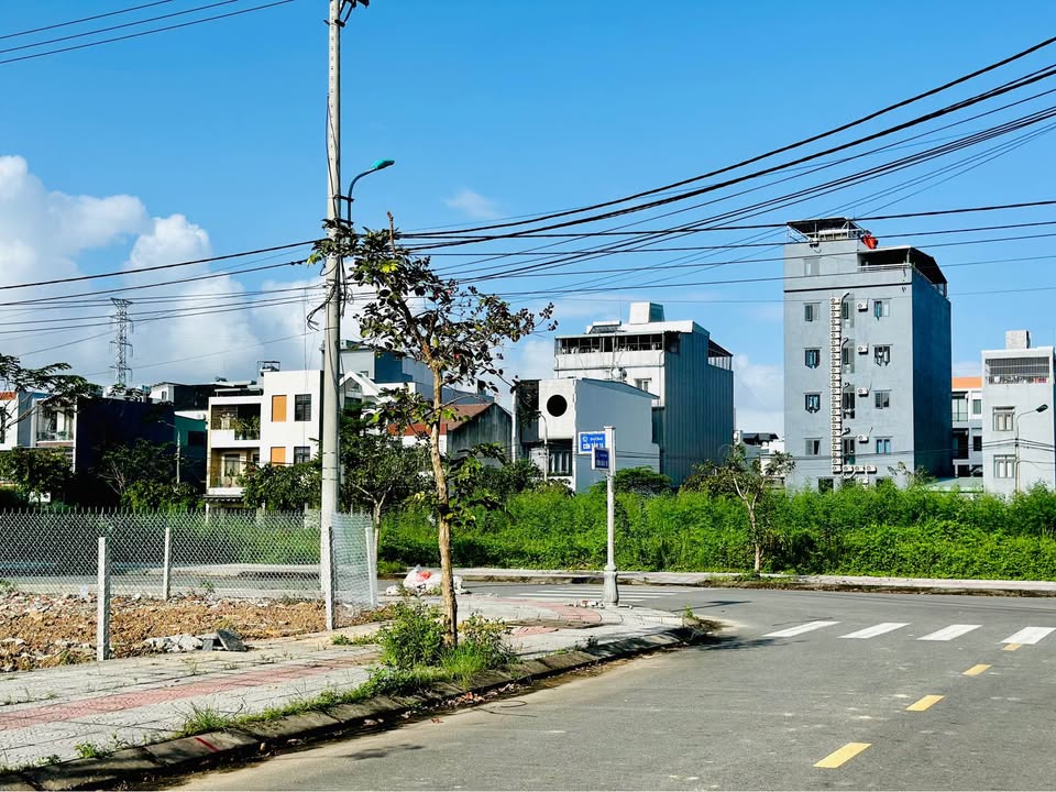 Đất nền Hòa Xuân, Đà Nẵng 130m² giá 11 tỷ - Tiềm năng sinh lời cao!